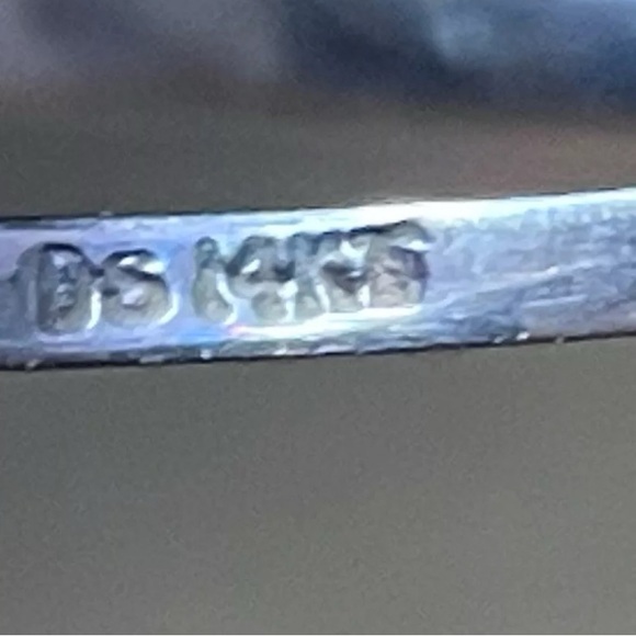 14k white gold 3 stone diamond ring Size 7 - Picture 8 of 8